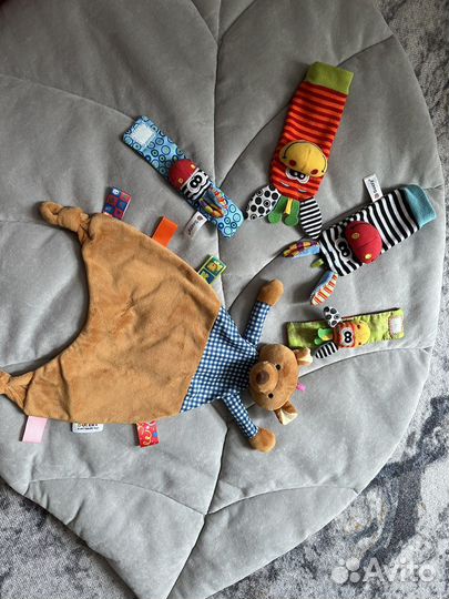 Развивающие игрушки для малышей