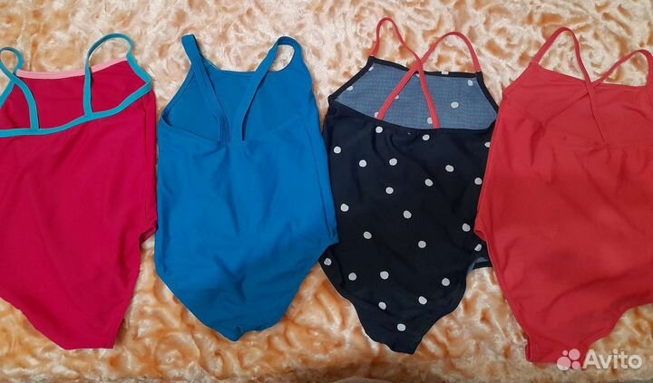 Купальники на девочку, размер 104 и 110
