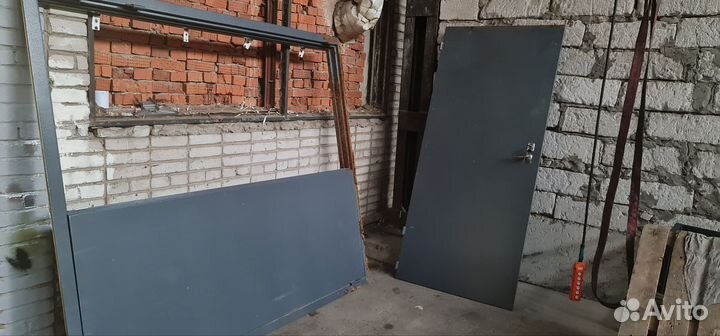 Дверь входная металлическая двухстворчатая