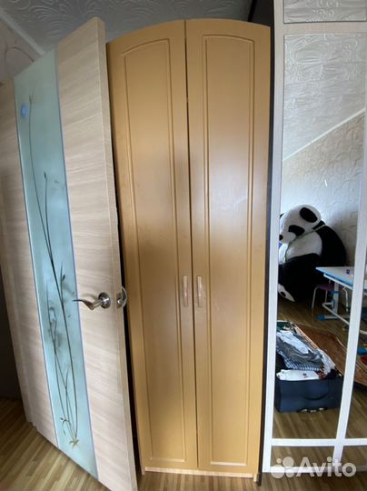 Небольшой шкаф