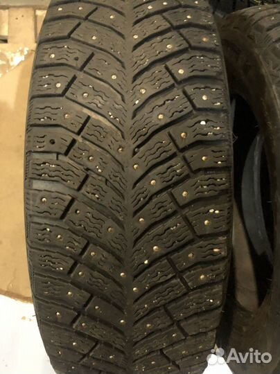 Michelin X-Ice North 4 215/60 R16 99T