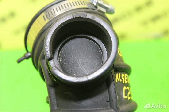 Патрубок воздухозаборника Nissan Serena C25 MR20DE