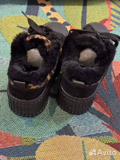 Кроссовки зимние UGG