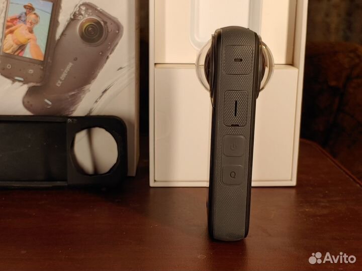 Экшн-камера Insta 360 x3 5.7к 360 VR + защита