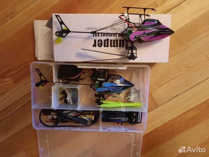 Продаю пару крутых вертолётов на радиоуправлении