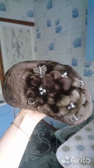 Берет женский мутон