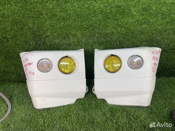 Противотуманная фара передняя Mitsubishi Pajero
