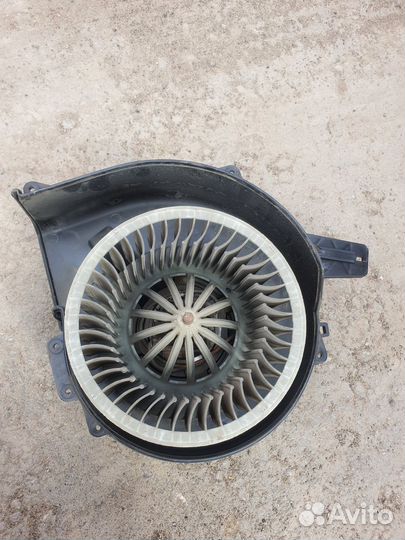 Моторчик печки на фольксваген поло с 2010