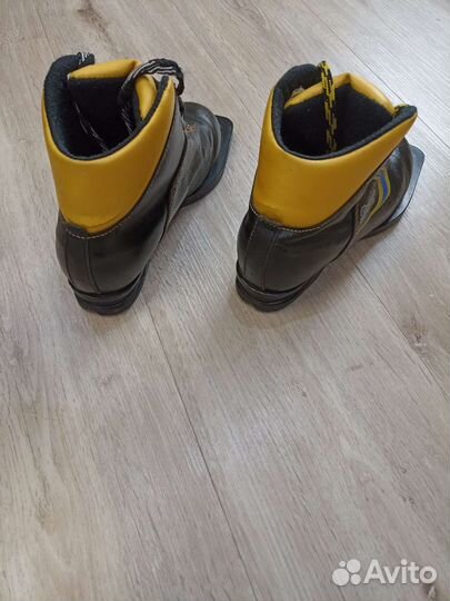 Лыжные ботинки 35 размер