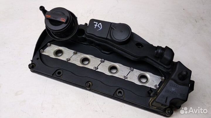 Клапанная крышка Volkswagen Jetta 6 2.0 TDI 2012