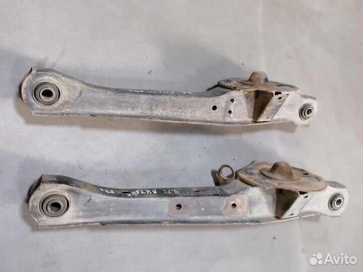 Задний продольный рычаг Toyota Lite Ace 1989