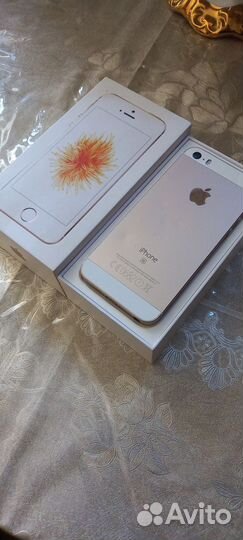iPhone SE, 32 ГБ
