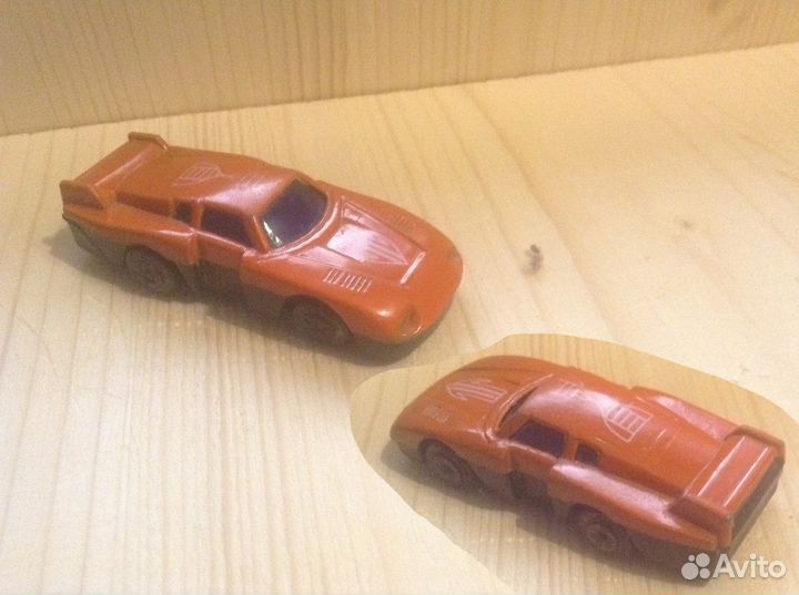 Машинки разноцветные металлические, пластиковые