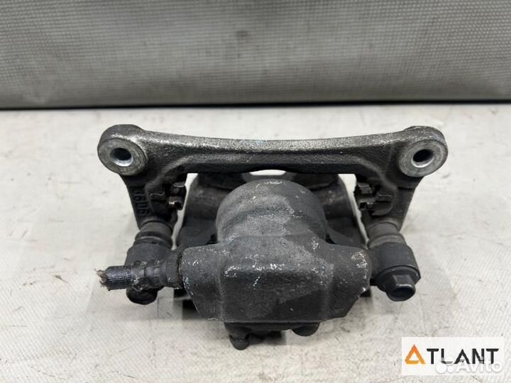 Суппорт задний левый mitsubishi delica D:5