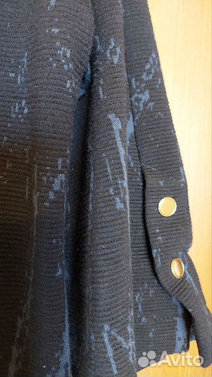 Трикотажное платье 48 размера сзади шлица