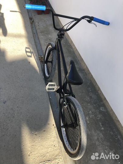 Трюковой велосипед BMX