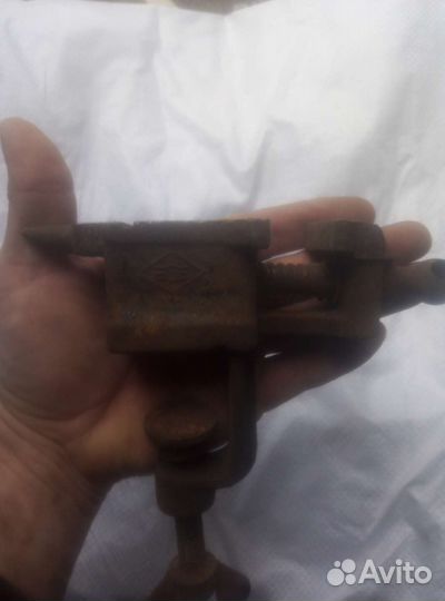 Тиски маленькие СССР