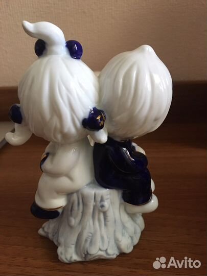 Фарфоровые статуэтки