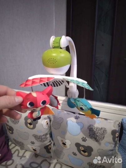 Мобиль на на детскую кровать