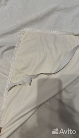 Наматрасник на резинках 90*200 см