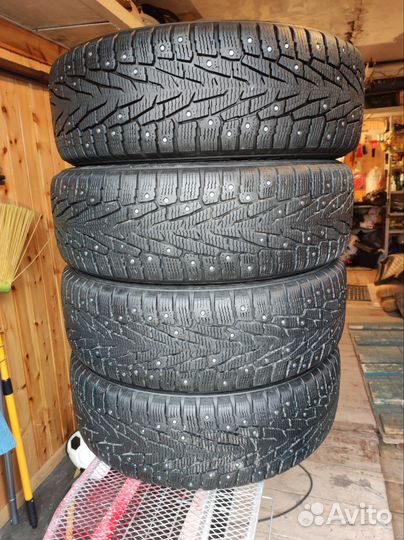 Nokian Tyres Hakkapeliitta 7 SUV 225/65 R17 106T