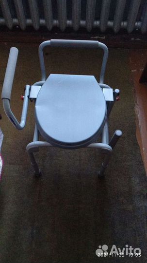 Стул для туалета