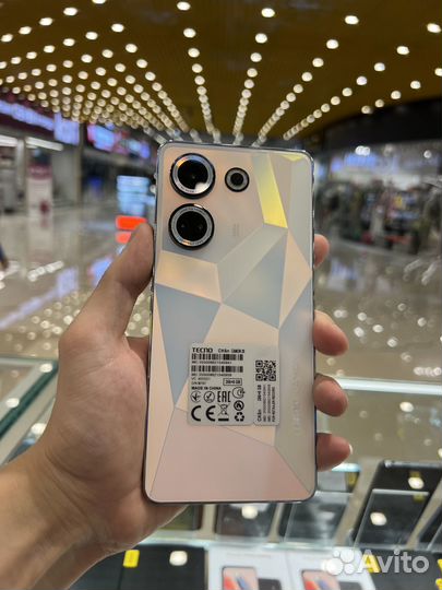 TECNO Camon 20, 8/256 ГБ