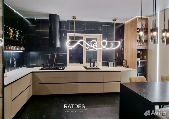 Кухня с каменной столешницей