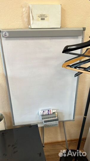 Магнитно маркерная доска на треноге