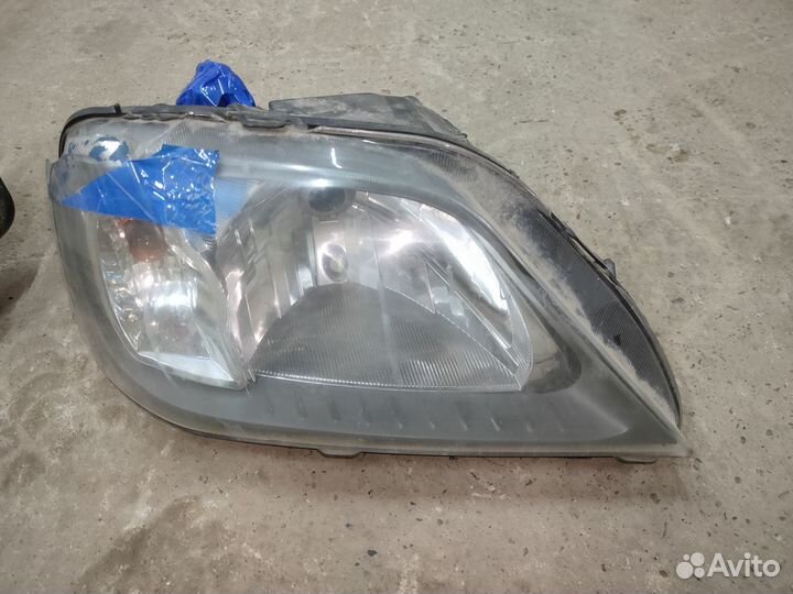 Фары передние с дефектом Renault Logan 1