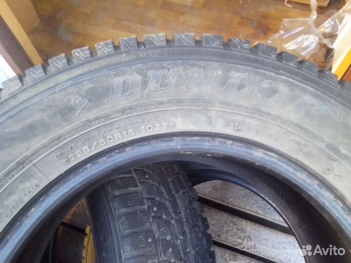 Dunlop SP Winter Ice 01 2.25/60 R16