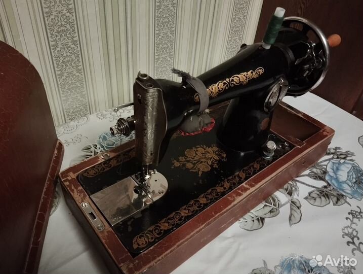 Швейная машина пмз им. Калинина