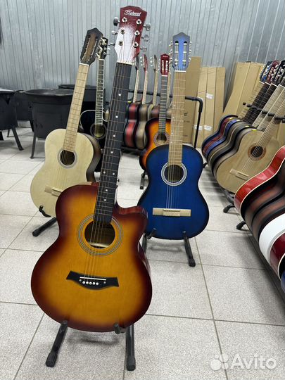 Акустическая гитара новая