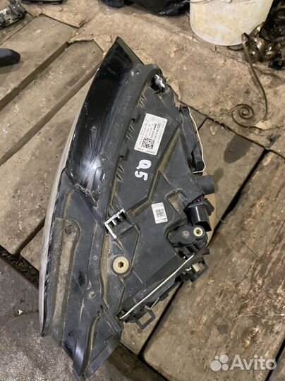 Левая фара Audi Q5 8R 8RB ксенон