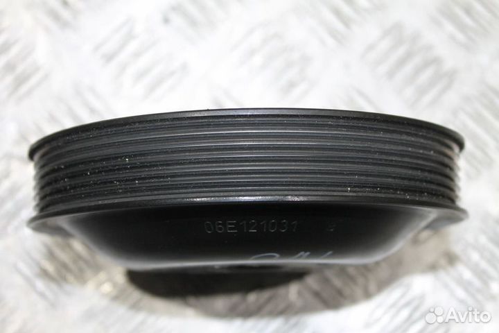 Шкив помпы CAL Audi A4 B8, A5 8T, Q5 8R 3.2 л