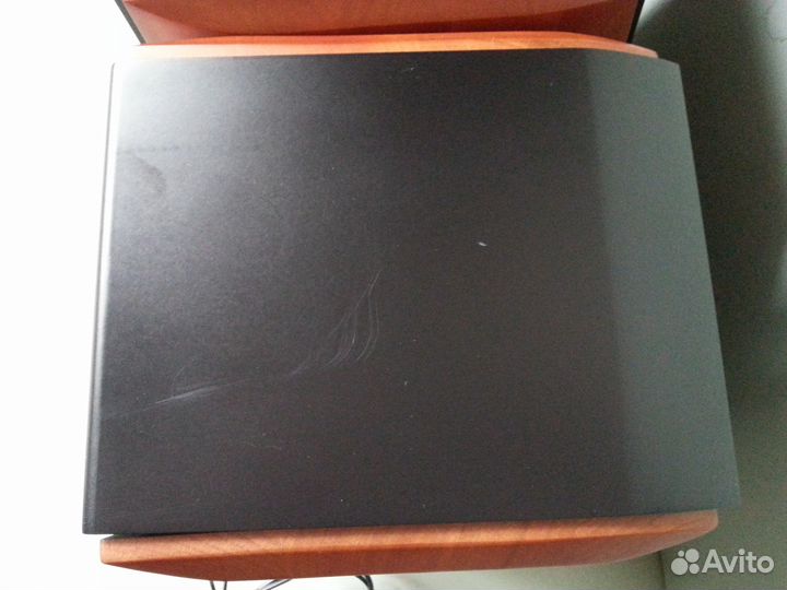 Edifier S2000PRO с дефектом корпуса