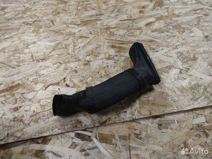 Патрубок воздушного фильтра Mercedes-Benz C-Класс