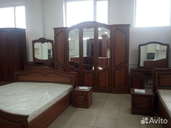 Спальный гарнитур 