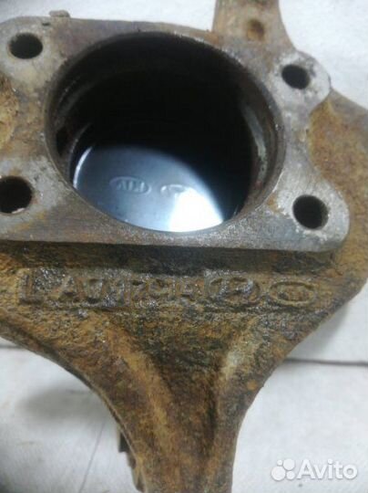 Кулак поворотный задний левый Hyundai Elantra 2