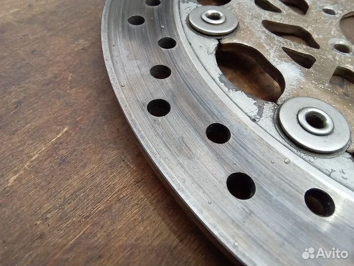 Тормозной диск передний Honda CB1