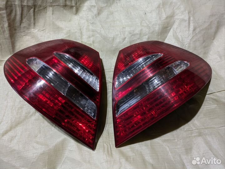 Фонарь Mercedes w211 E-Class