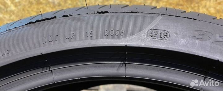 Pirelli P Zero 325/30 R21
