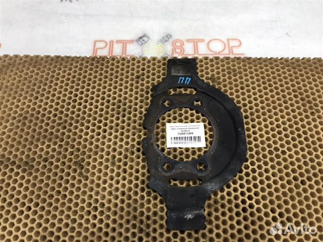 Щит опорный передний правый Nissan Teana (J32) 20