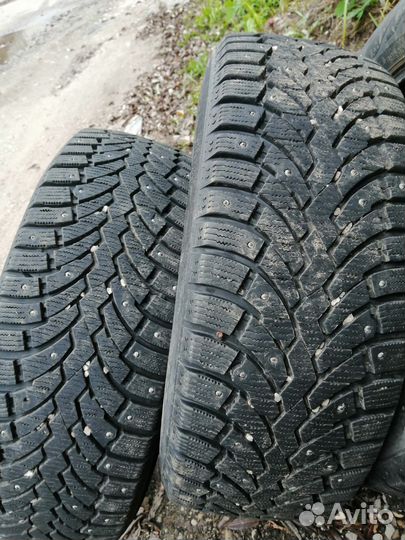 Pirelli Formula Ice 215/60 R16