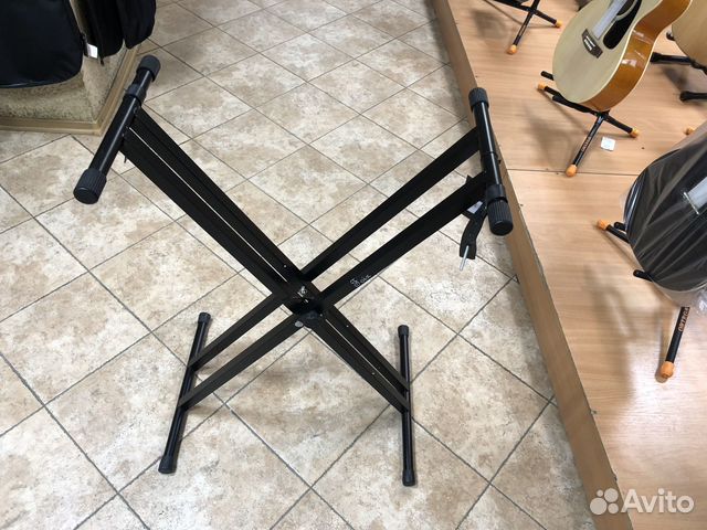 Стойка для клавишных инструментов