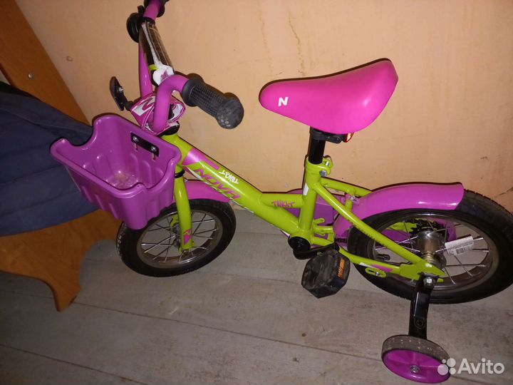 Детский велосипед четырехколесный
