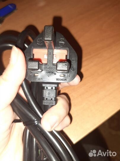 Штепсельная Вилка