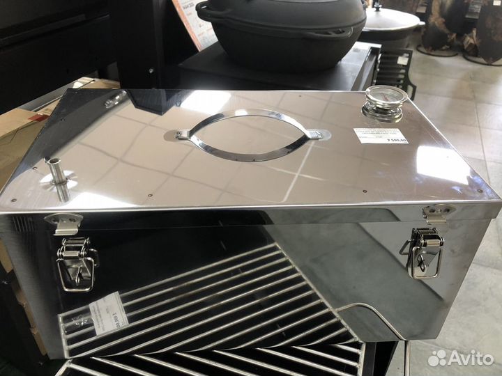 Коптильня из нержавеющей стали на щеколдах