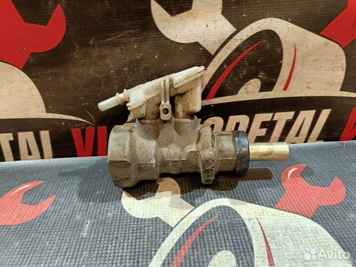 Главный тормозной цилиндр Ford Focus 1 седан