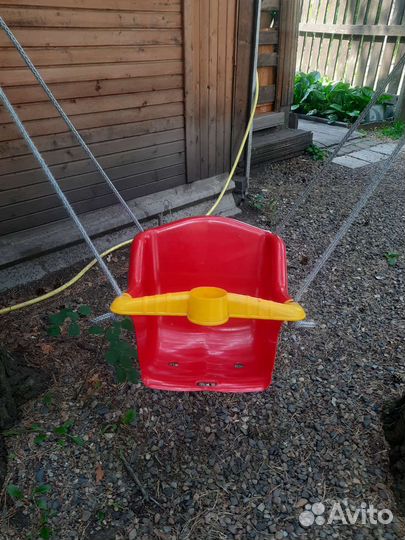 Детские качели уличные